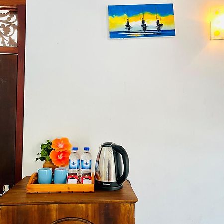 Bluebell Guest House Unawatuna Buitenkant foto