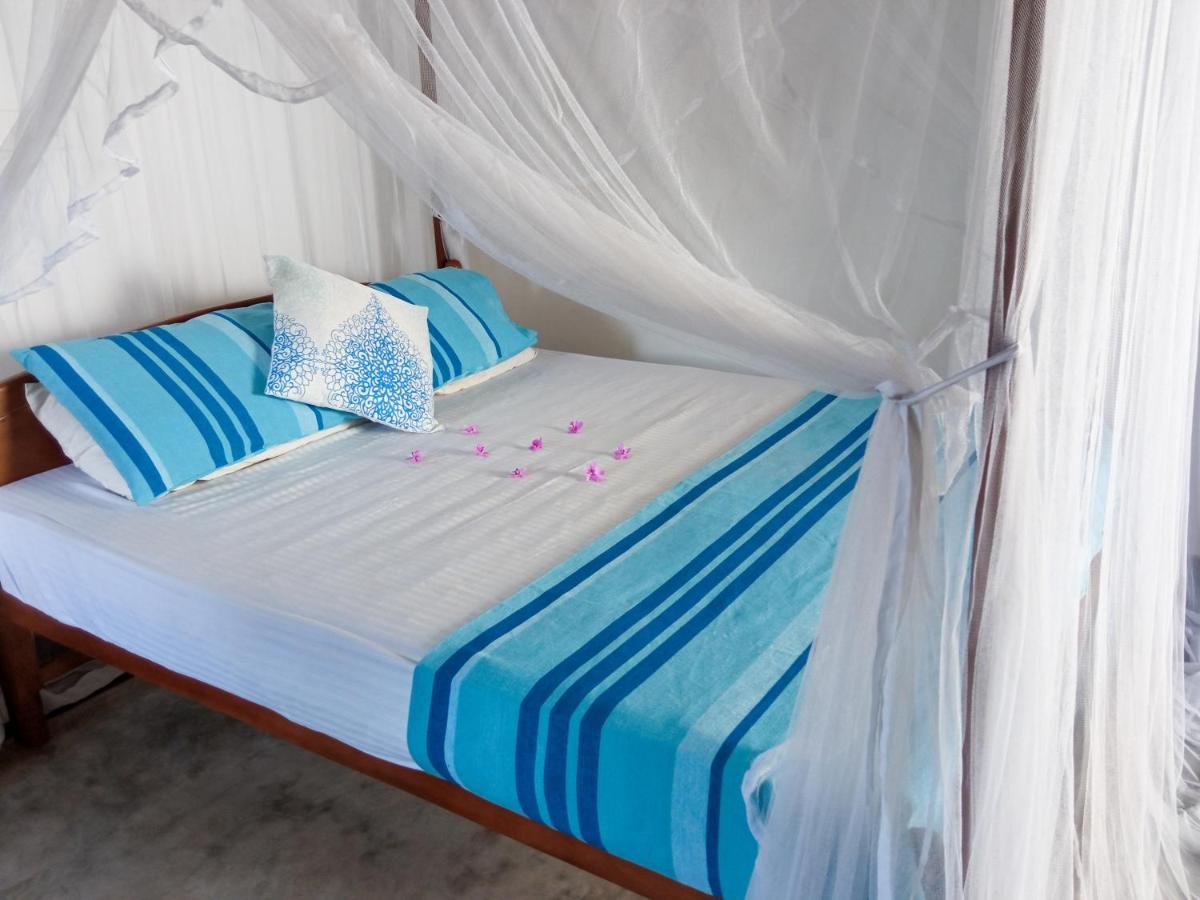 Bluebell Guest House Unawatuna Buitenkant foto