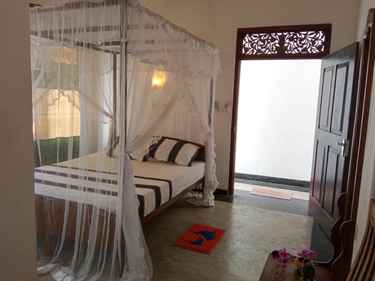 Bluebell Guest House Unawatuna Buitenkant foto