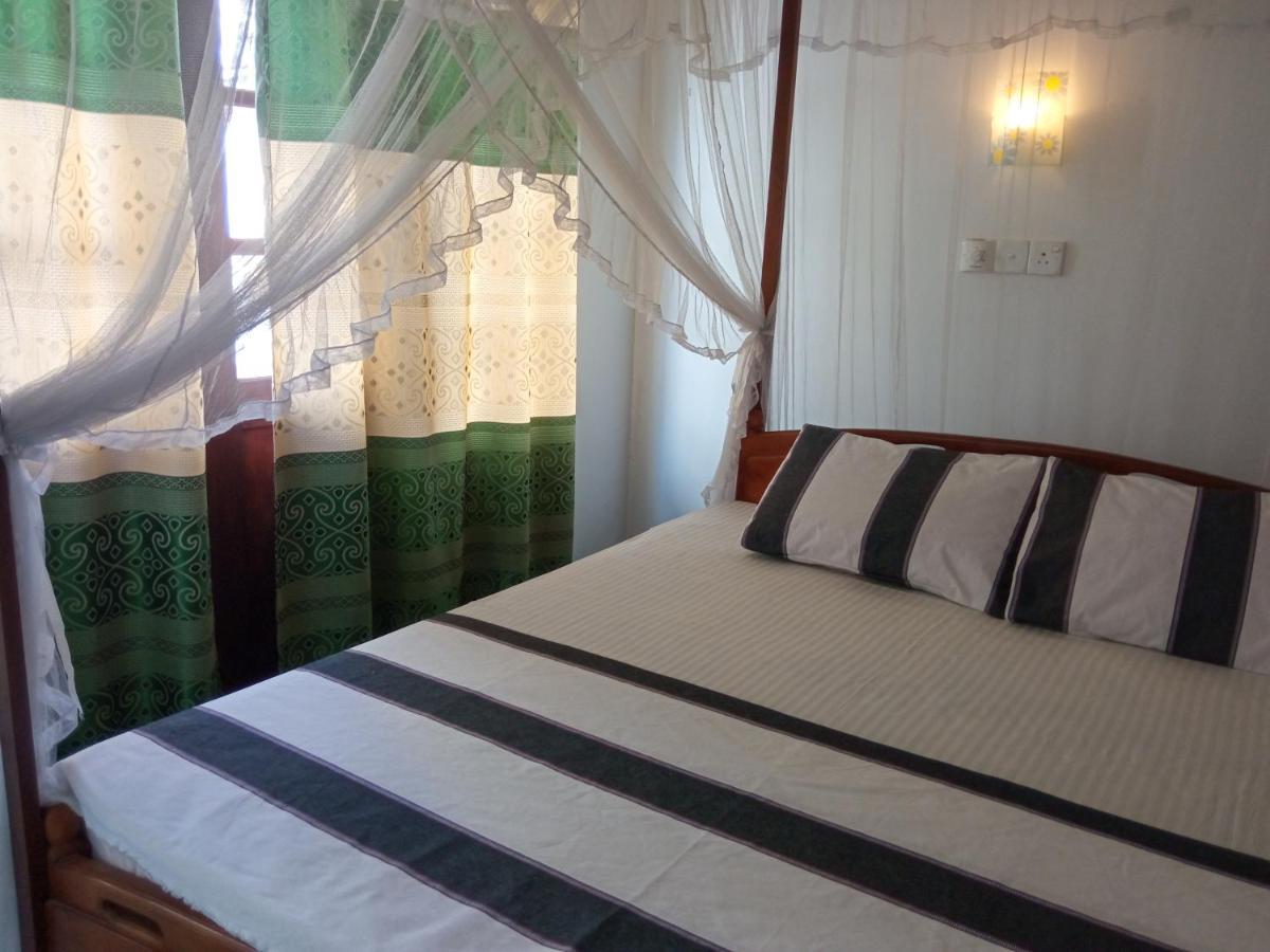 Bluebell Guest House Unawatuna Buitenkant foto