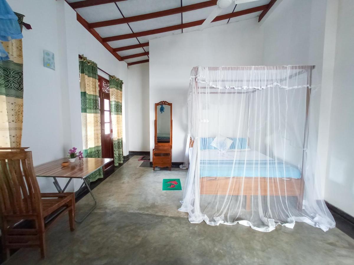 Bluebell Guest House Unawatuna Buitenkant foto